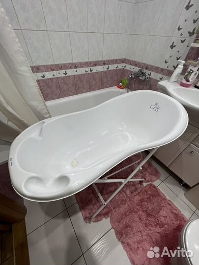 Ванночка для купания с подставкой