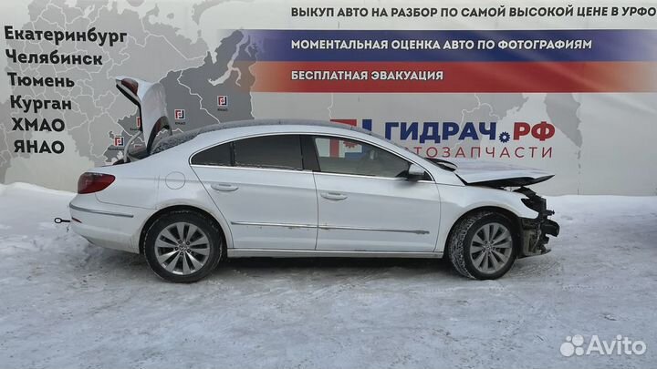 Бампер задний Volkswagen Passat CC 3C8807421egru