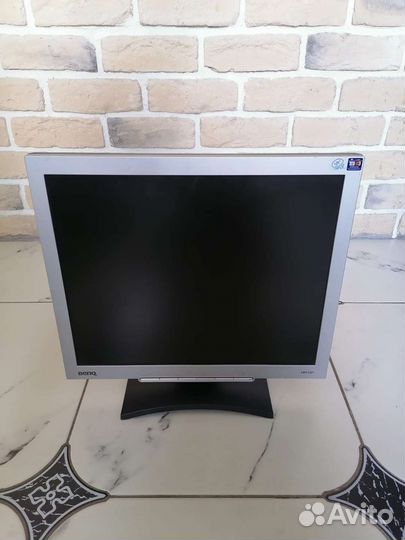 Монитор Benq Q7T4 17