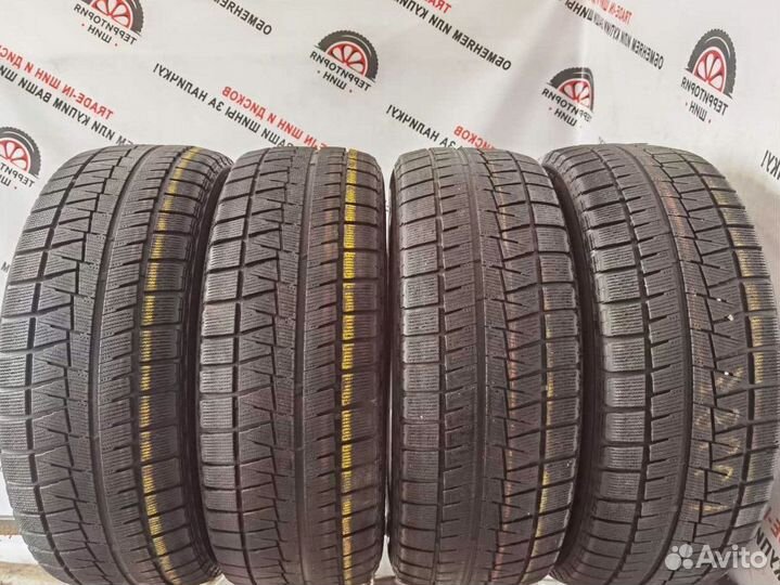 Bridgestone Blizzak Revo GZ 215/55 R17 94Q