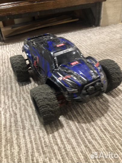 Машина на радиоуправлении 1 10