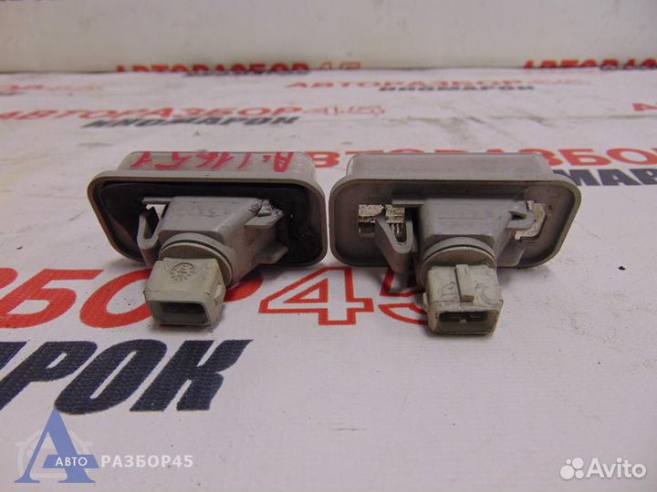 Фонарь подсветки номера для Nissan Almera 2 2000