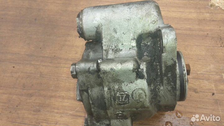 Насос гидроусилителя руля Mercedes Benz Axor MP1