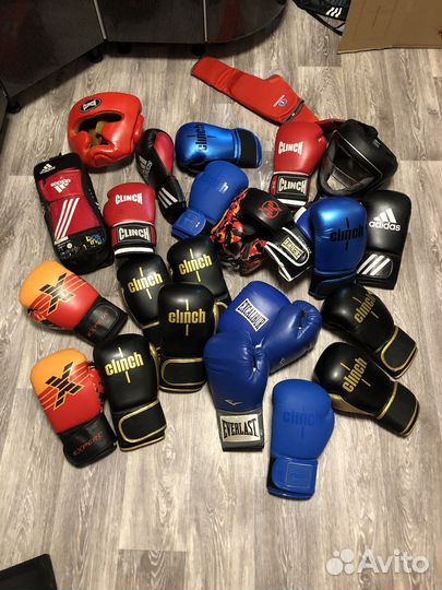 Боксерские перчатки everlast clinch adidas