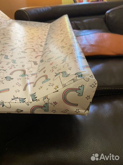 Пеленальная доска на кроватку