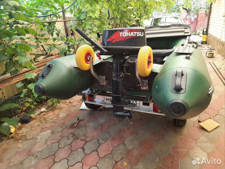 Лодка с мотором