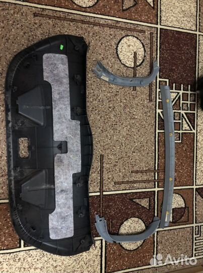 Продаю обшивку крышки богажника на киа сид хетчбэк