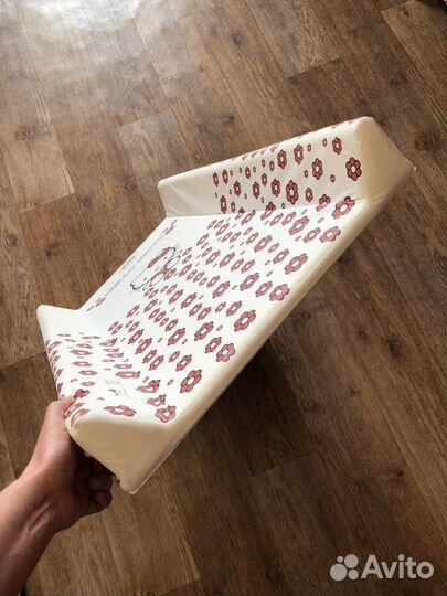 Доска для пеленания+горка для купания в подарок