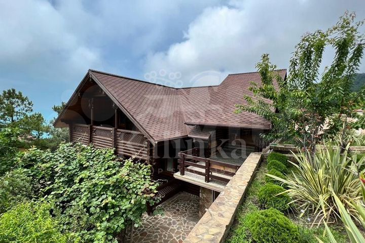 Дом 290 м² на участке 19 сот.