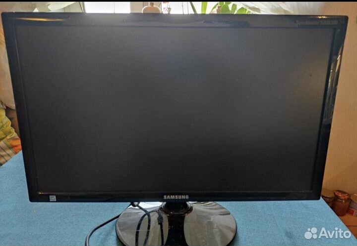 Монитор Samsung