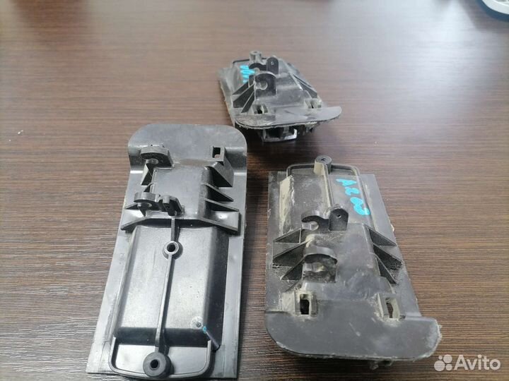 Внутренняя ручка открытия двери Audi 200