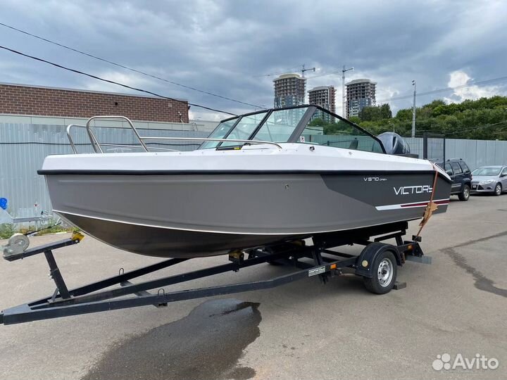Лодка Victory 570 Open