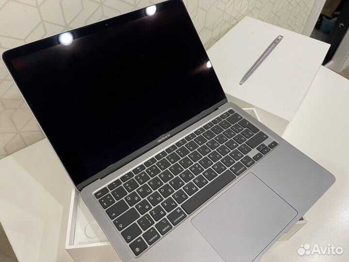 MacBook Air (m1,2020)