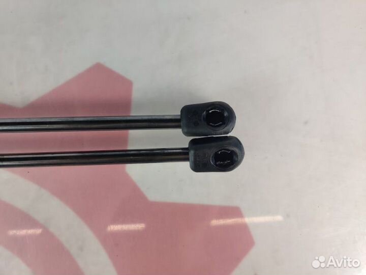 Амортизатор крышки багажника Volvo S60 2012