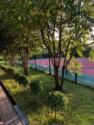 Коттедж 1199 м² на участке 30 сот.