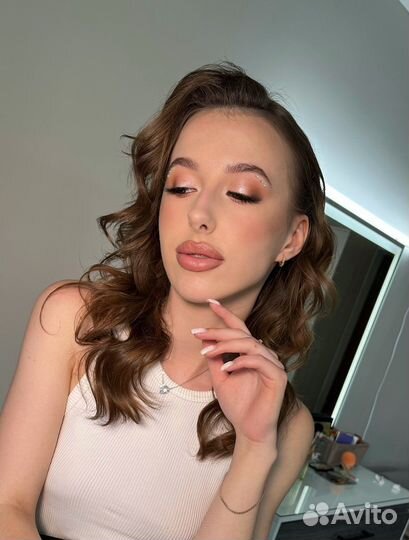 Макияж визажист причёска локоны укладка