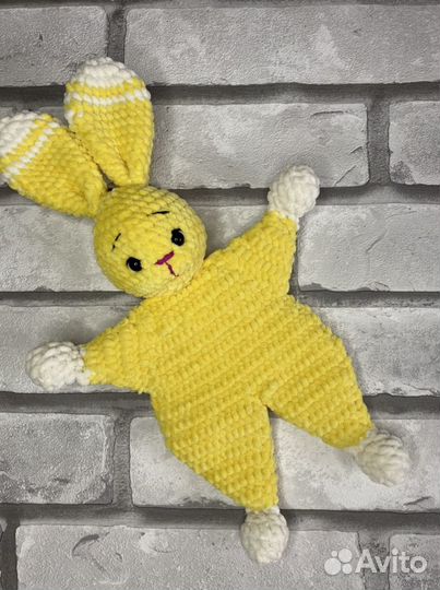 Погремушки, грызунки, комфортеры