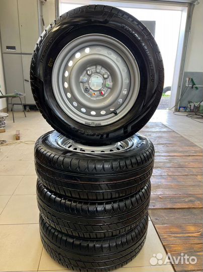 Viatti Strada Asimmetrico V-130 175/70 R13