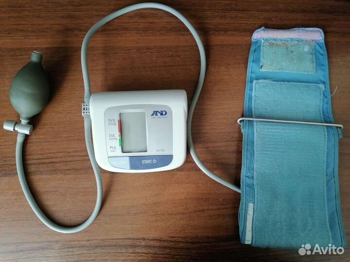 Тонометр AND