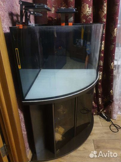 Аквариум с тумбой