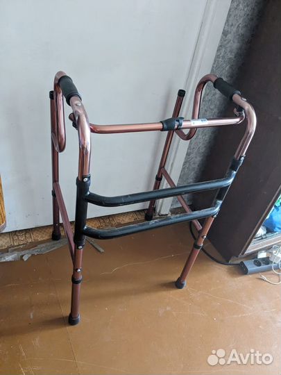 Ходунки шагающие c подмышечной опорой Ortonica XS3