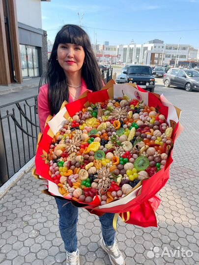 Букет с сухофруктами орехами сьедобные букеты