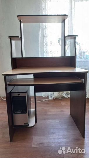 Компьютерный стол