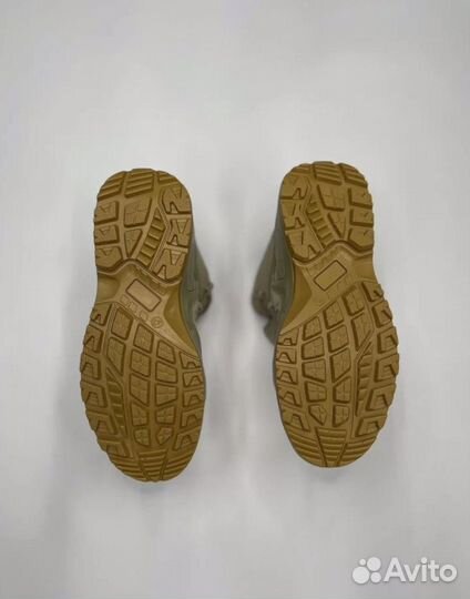 Трекинговые ботинки