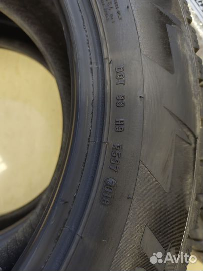 Pirelli Ice Zero 235/55 R18