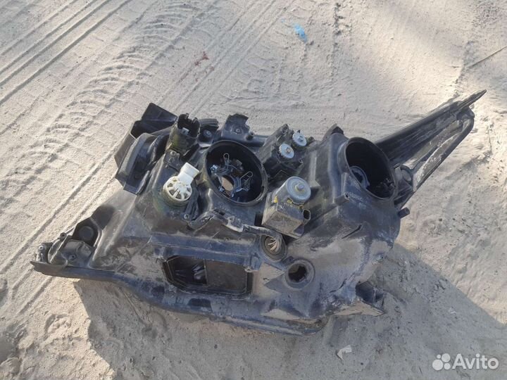 Фара Lexus LX570 2008г