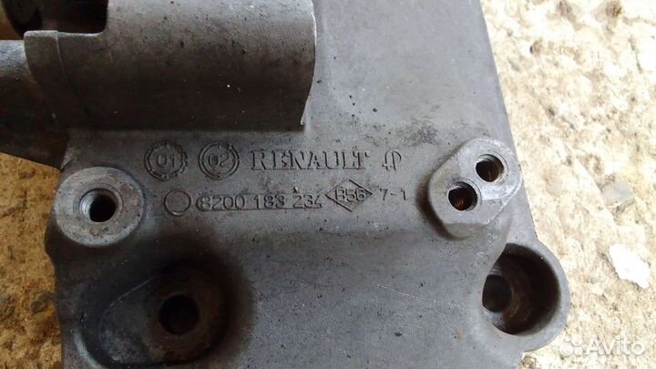 Кронштейн генератора Гур Рено F9K