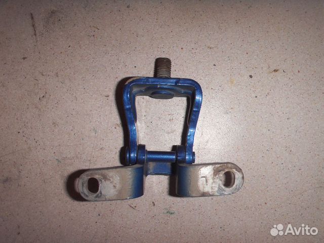 Петля двери багажника левая Skoda Octavia (A5 RS)