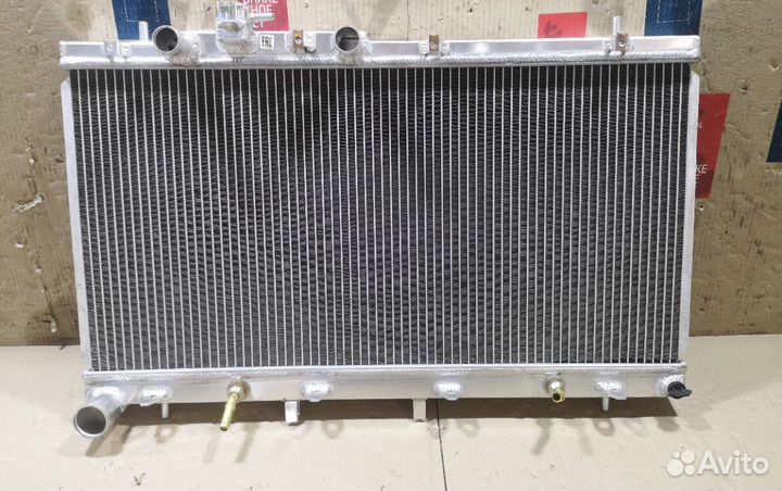 Радиатор алюминиевый Subaru Outback h6