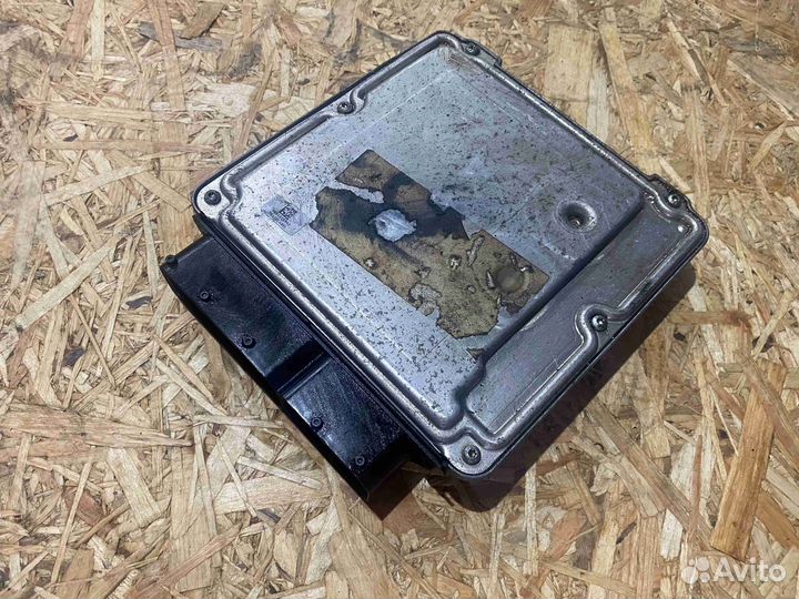 Блок управления двигателем (двс) Volkswagen jetta