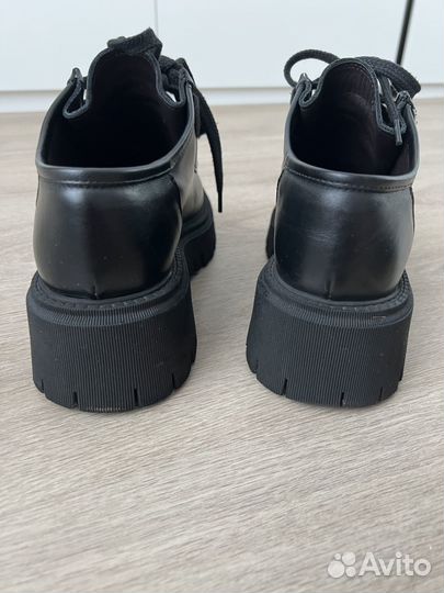 Ботинки женские