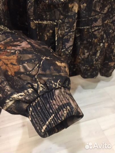 Куртка камуфляж демисезонная на флисе. Новая