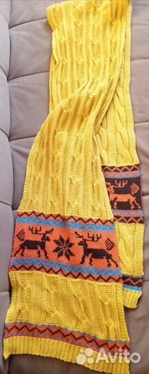 Шарф с оленями