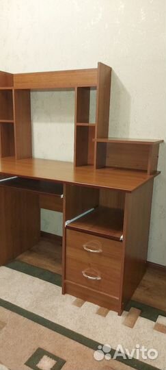 Компьютерный стол