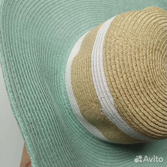 Шляпа женская соломенная