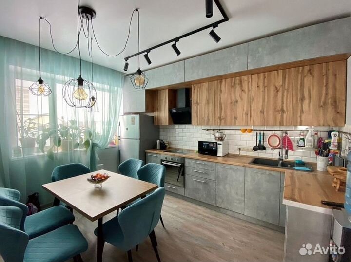 Угловой кухонный гарнитур