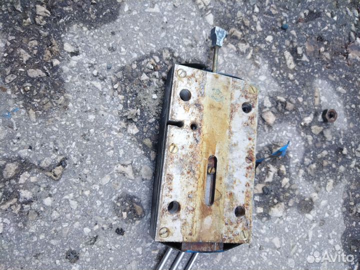 Замок гаражный реечный