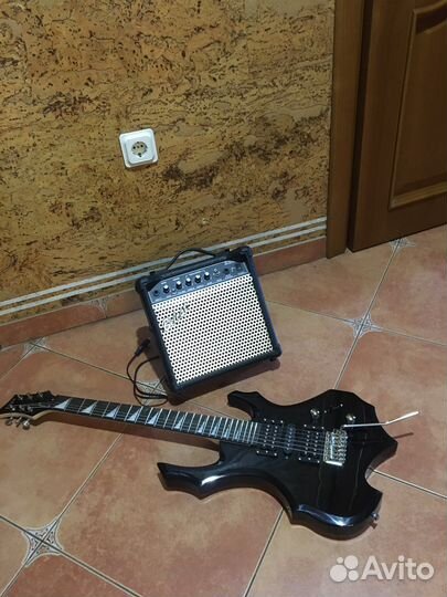 Электрогитара Irin комбо Belcat S15G и полный комп