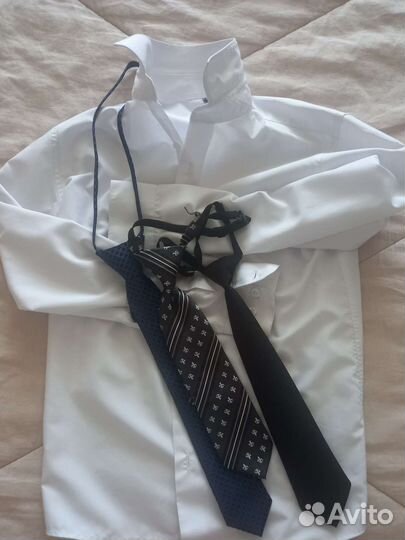 Отдам вещи на мальчика 10-12 лет