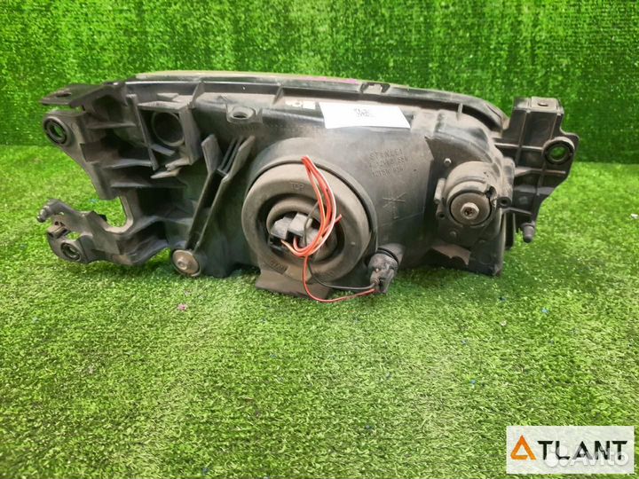 Фара передняя левая mazda demio