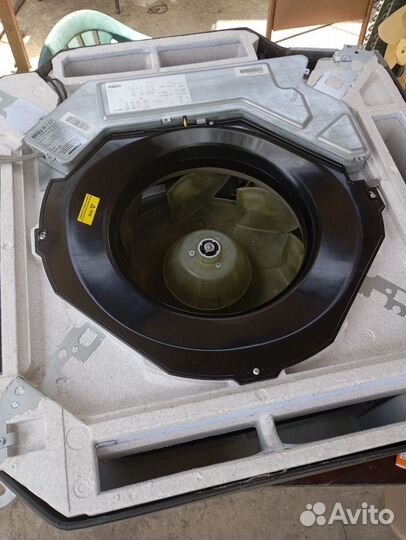 Кассетный кондиционер 36й на 100 кв.м