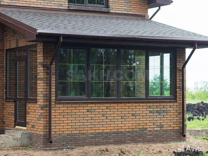 Окна коричневые