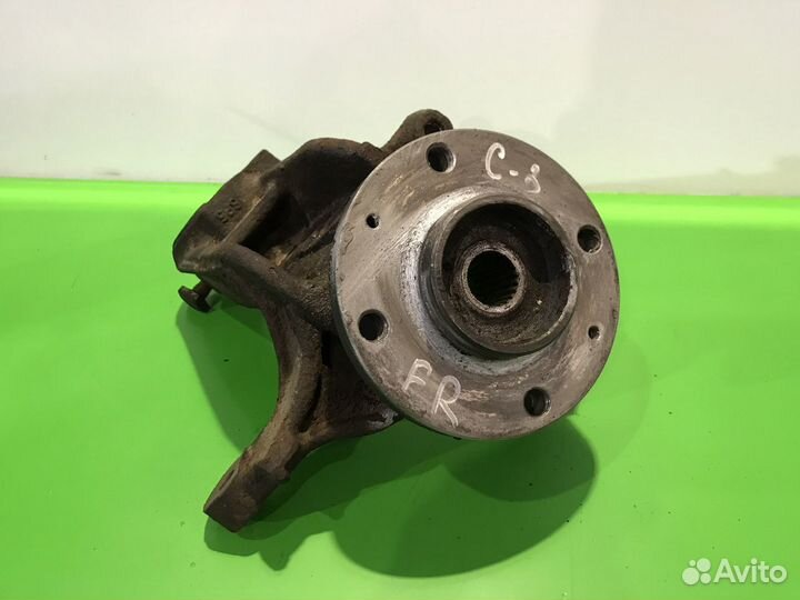 Кулак поворотный правый Citroen c3