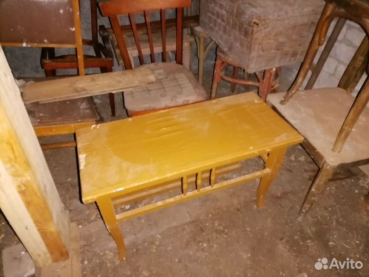 Антикварные стулья