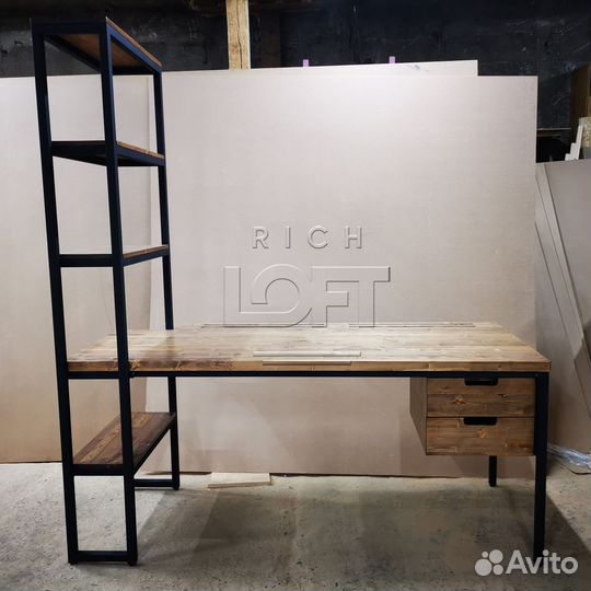 Стол рабочий со стеллажом