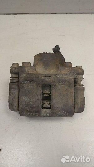 Суппорт передний левый Renault Clio